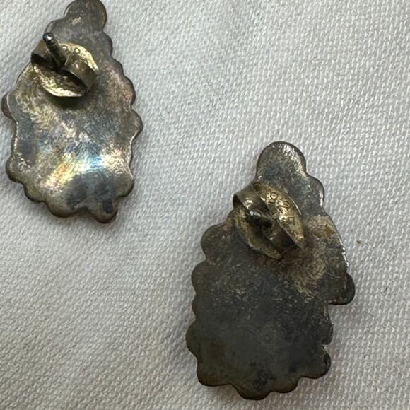 Vintage Native American Sterling Silver + Turquoise Stud Earrings Leaf Shape - Picture 8 of 8